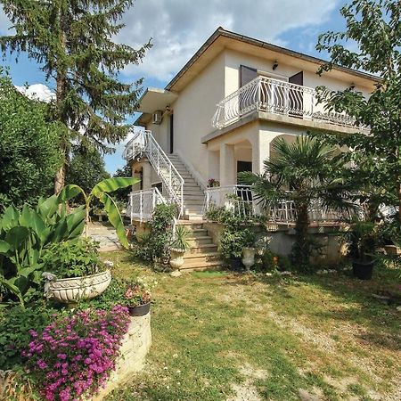 2 Bedroom Pet Friendly Apartment In Lovrecica Екстериор снимка